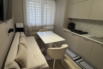 2-к квартира, 43 м², 1/9 эт.