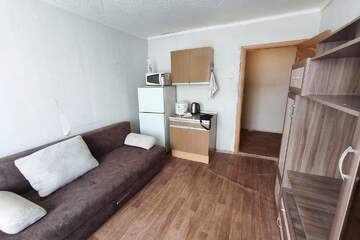 Комната, (всего 2 ком.), 17 м², 7/9 эт.