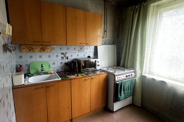 2-к квартира, 50 м², 1/9 эт.