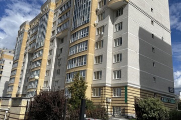 2-к квартира, 73 м², 8/10 эт.