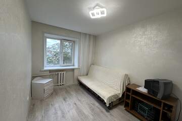 Комната, (всего 5 ком.), 10 м², 4/5 эт.