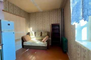 Комната, (всего 3 ком.), 15 м², 9/9 эт.