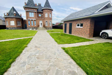 Коттедж, 350 м², 3 эт.