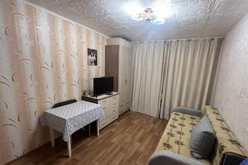 Комната, (всего 2 ком.), 13,2 м², 8/9 эт.