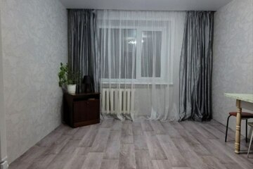 Комната, (всего 4 ком.), 13 м², 3/5 эт.