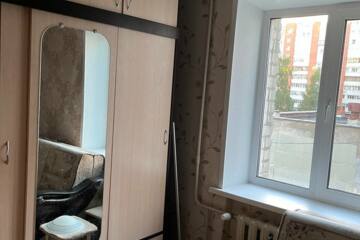 Комната, (всего 2 ком.), 17 м², 3/9 эт.