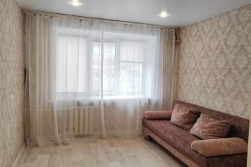 Комната, (всего 4 ком.), 24 м², 3/5 эт.