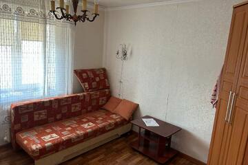 Комната, (всего 2 ком.), 17 м², 9/9 эт.