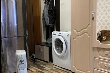 Комната, (всего 4 ком.), 19 м², 1/5 эт.