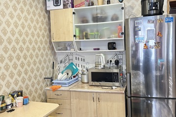 Комната, (всего 4 ком.), 16 м², 1/5 эт.