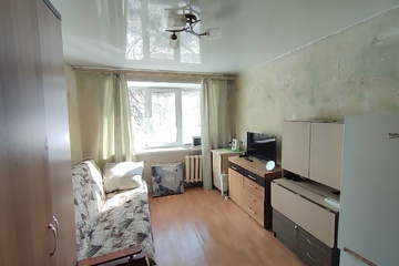 Комната, (всего 10 ком.), 13 м², 2/5 эт.