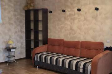 2-к квартира, 40 м², 3/5 эт.