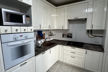 2-к квартира, 70 м², 1/9 эт.