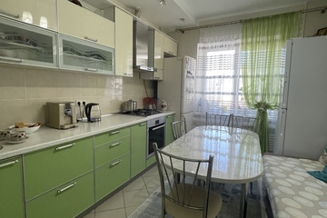 2-к квартира, 65 м², 4/9 эт.