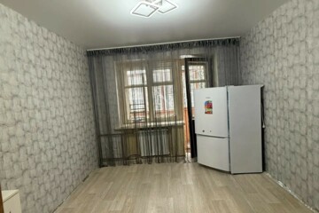 Комната, (всего 4 ком.), 12,6 м², 2/4 эт.