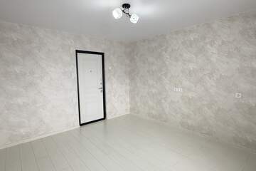 Комната, (всего 4 ком.), 17 м², 5/9 эт.