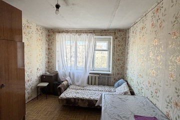 Комната, (всего 4 ком.), 22 м², 4/5 эт.