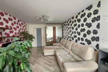 2-к квартира, 64 м², 4/10 эт.