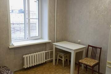 Комната, (всего 10 ком.), 11 м², 2/9 эт.