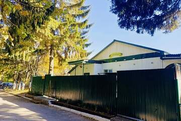 Отдельно стоящее здание, 323,9 м²