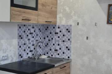 Комната, (всего 5 ком.), 15 м², 4/5 эт.