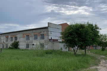 Помещение своб.назн., 1325 м², 1/2 эт.