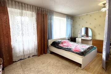 Комната, (всего 4 ком.), 21,9 м², 2/5 эт.