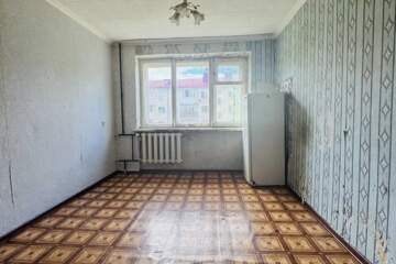 Комната, (всего 5 ком.), 17,4 м², 4/5 эт.