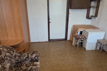 Комната, (всего 4 ком.), 16 м², 4/5 эт.