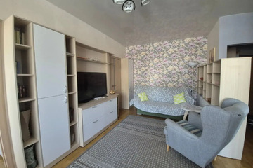 2-к квартира, 42 м², 3/5 эт.