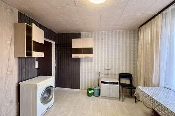 Комната, (всего 2 ком.), 18 м², 6/9 эт.