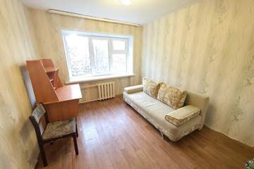 Комната, (всего 2 ком.), 12 м², 3/5 эт.