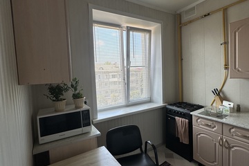 2-к квартира, 42 м², 4/4 эт.