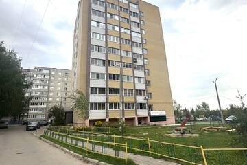 2-к квартира, 63 м², 1/10 эт.