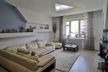 2-к квартира, 80,7 м², 1/5 эт.