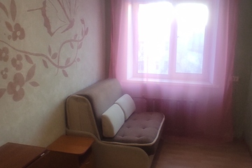 Комната, (всего 2 ком.), 13,6 м², 3/5 эт.