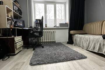 Комната, (всего 10 ком.), 13,4 м², 3/9 эт.