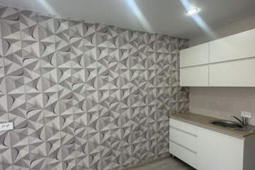 Комната, (всего 4 ком.), 18 м², 4/5 эт.