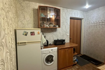 Комната, (всего 4 ком.), 13,5 м², 8/9 эт.