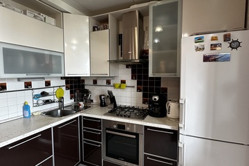 1-к квартира, 38 м², 4/9 эт.