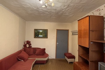 Комната, (всего 2 ком.), 13,3 м², 4/9 эт.