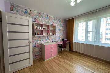 3-к квартира, 74 м², 4/10 эт.