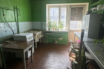 Комната, (всего 2 ком.), 17 м², 9/9 эт.