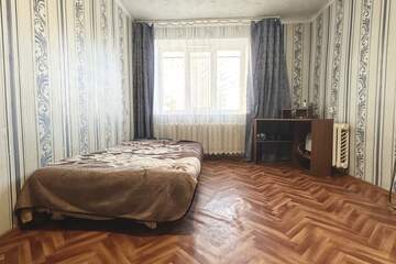 Комната, (всего 2 ком.), 16,8 м², 1/9 эт.