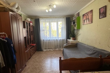 Комната, (всего 4 ком.), 24 м², 4/5 эт.
