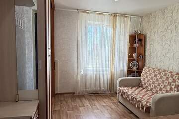 Комната, (всего 4 ком.), 13,5 м², 8/9 эт.