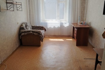 Комната, (всего 2 ком.), 13,8 м², 3/9 эт.