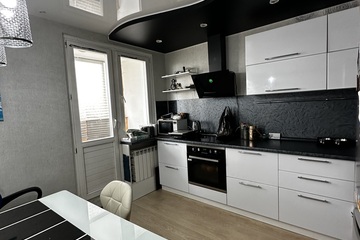 2-к квартира, 60 м², 9/12 эт.