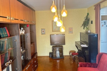 3-к квартира, 58 м², 2/5 эт.